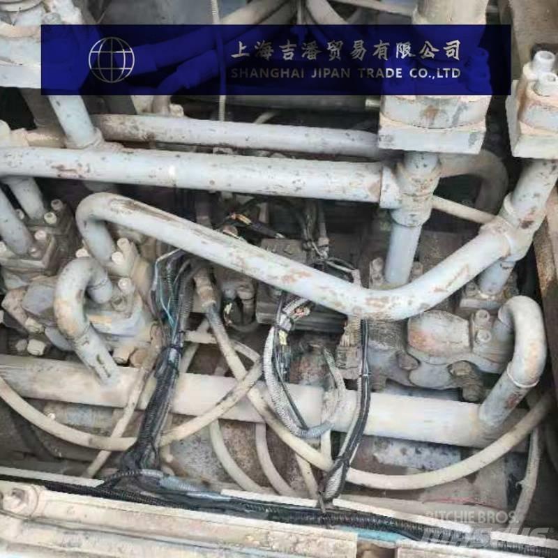 Kobelco 7080 履帶式起重機