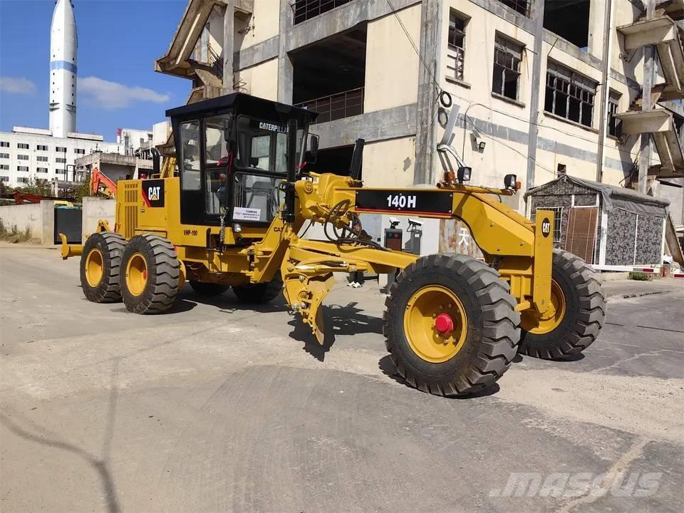 CAT 140H 平土機