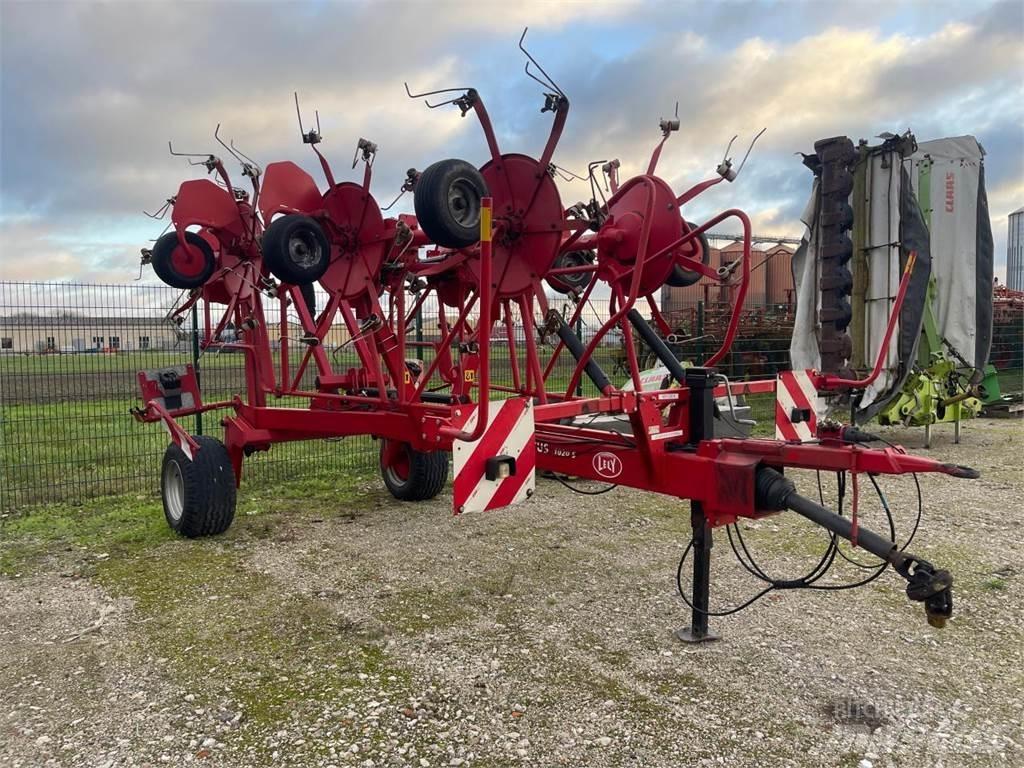 Lely Lotus 1020 S 耙與翻草機