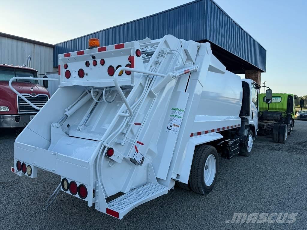 Isuzu NRR 垃圾車