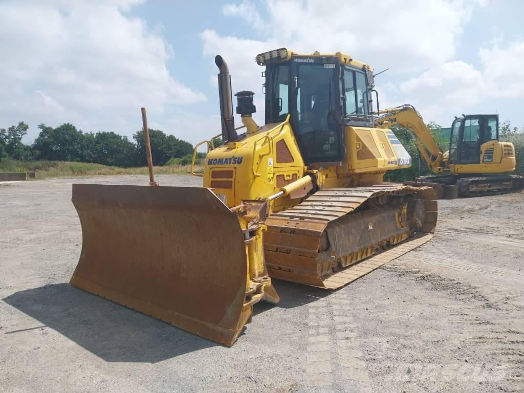 Komatsu D61PX-23 履帶推土機