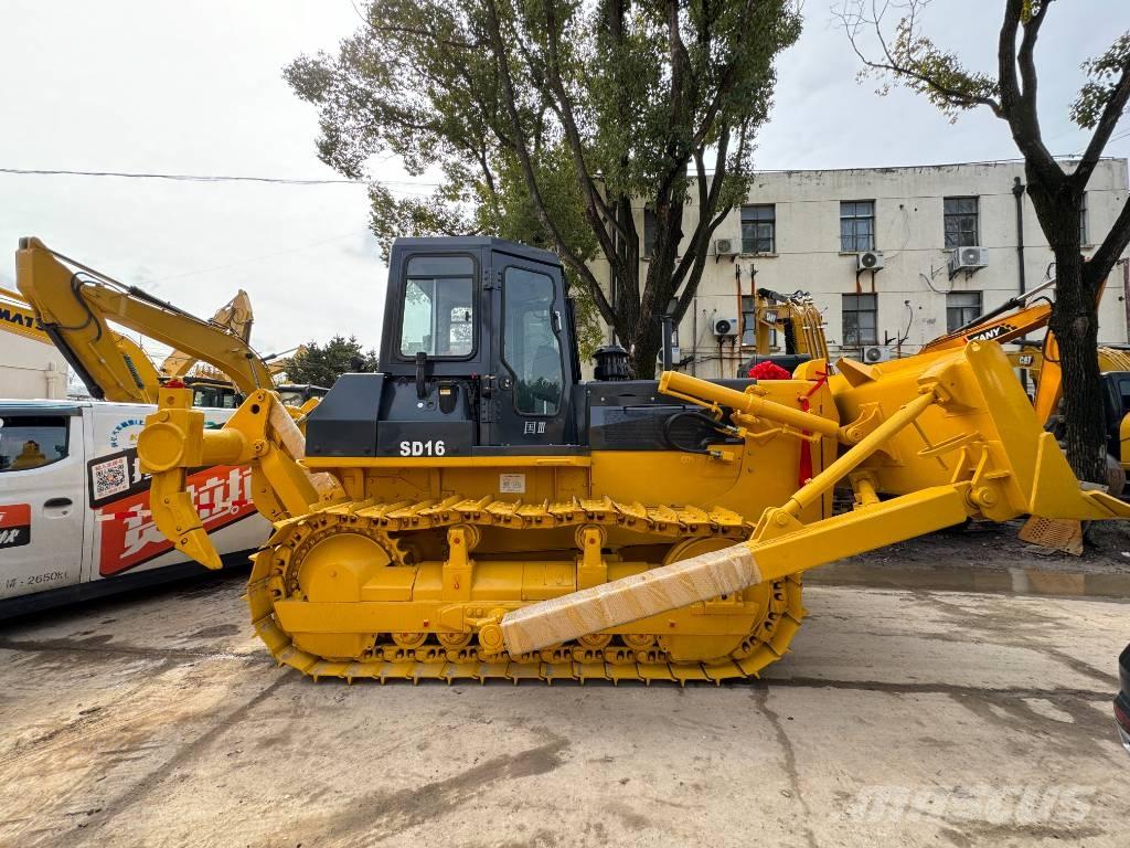 Shantui SD 16 履帶推土機