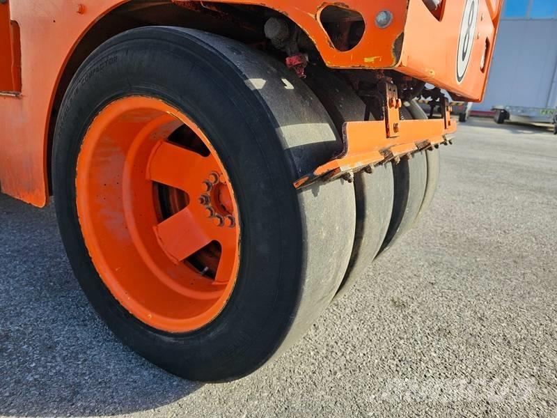 Bomag BW 100 AC-4 複合式滾壓機