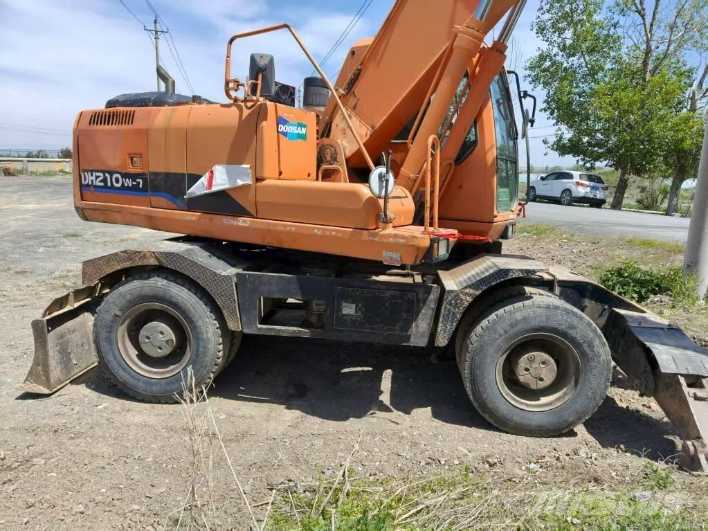 Doosan DH210W-7 旋轉式挖土機/掘鑿機/挖掘機