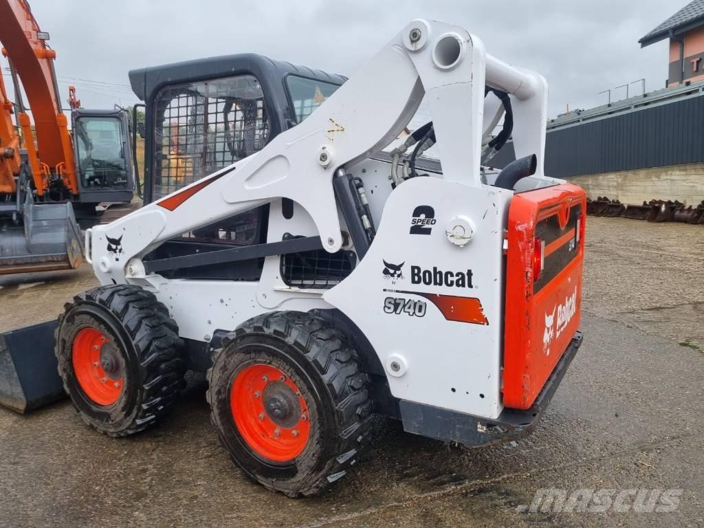 Bobcat S740 滑移轉向裝載機