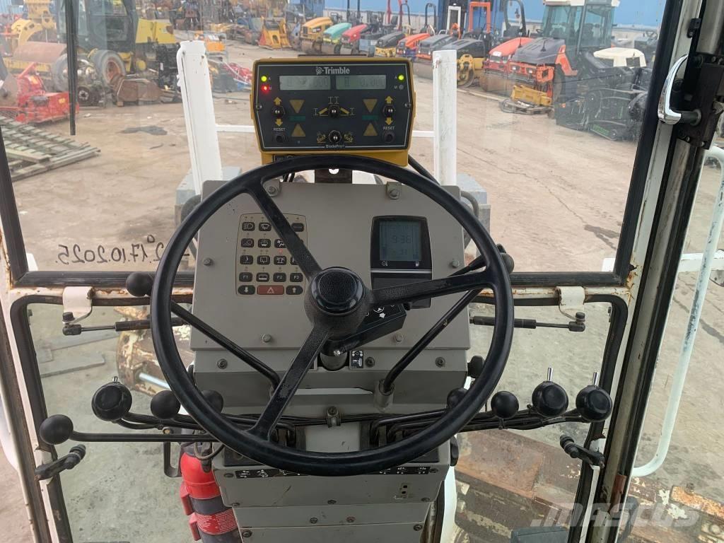 O&K F106.5A 平土機