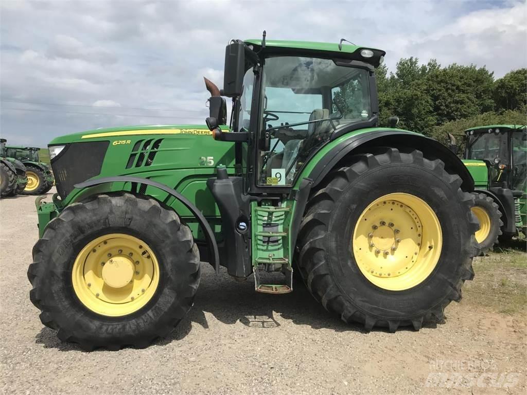 John Deere 6215R 曳引機