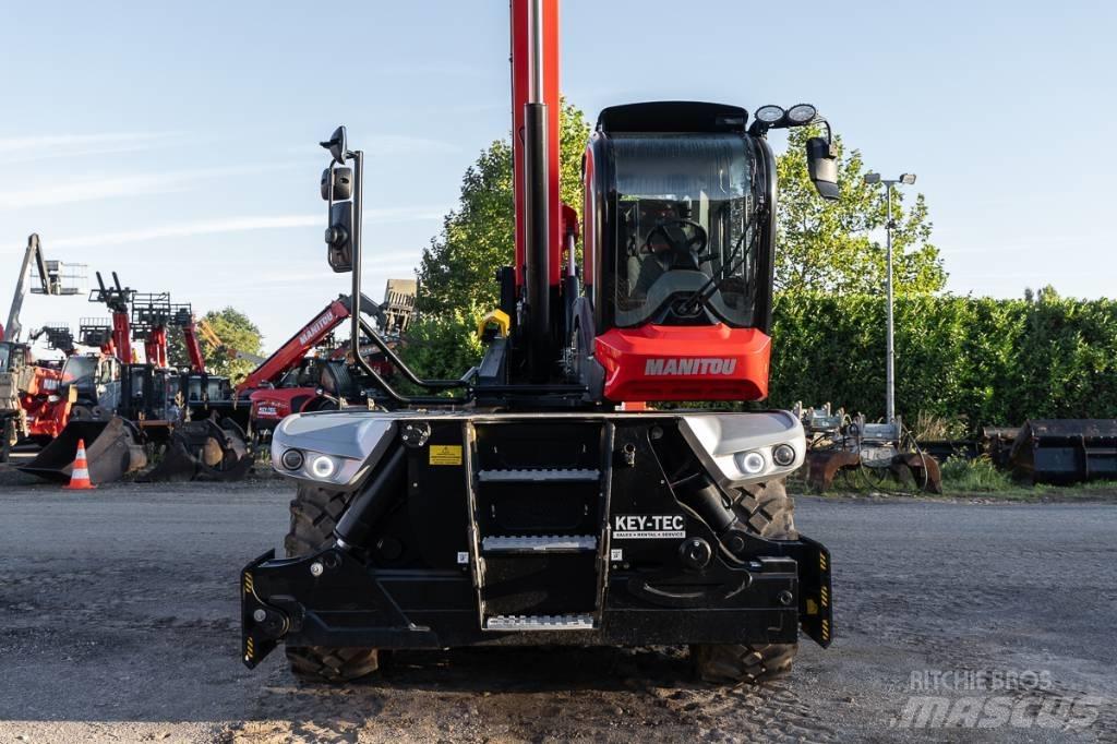 Manitou MRT 2660 伸縮臂操作車