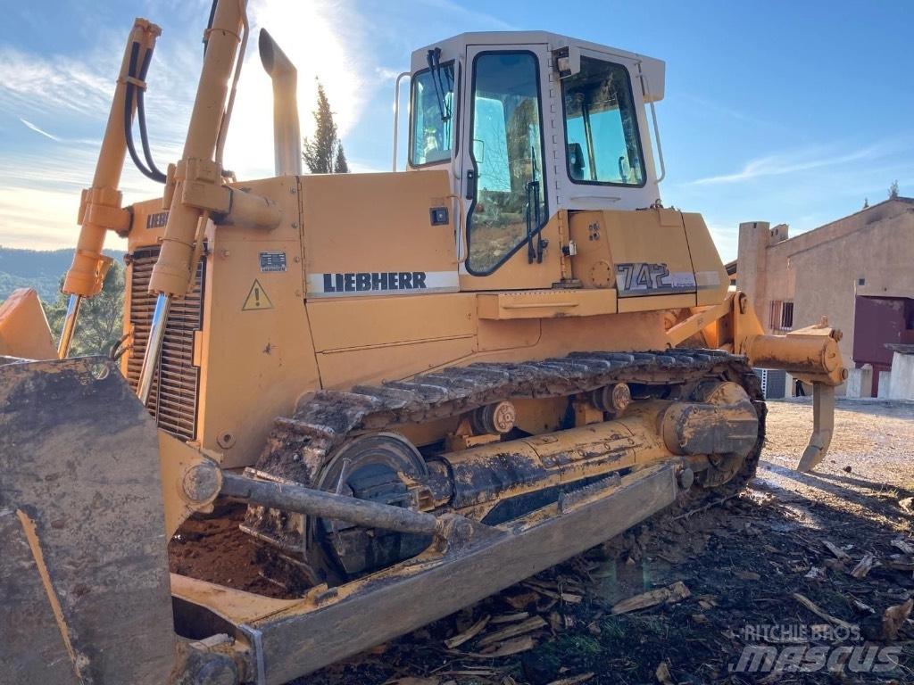 Liebherr PR 742 履帶推土機
