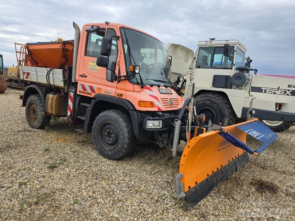 Unimog U300 多用途機械