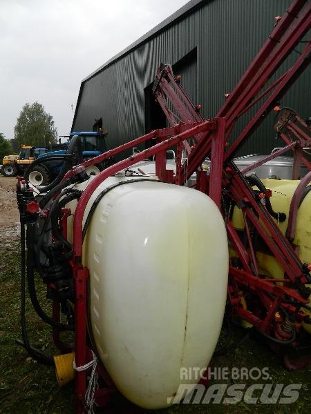 Hardi 900 牽引式噴霧機