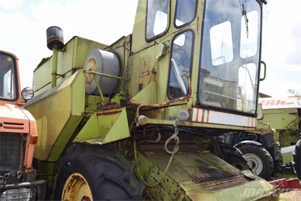 CLAAS Dominator 80 聯合收穫機