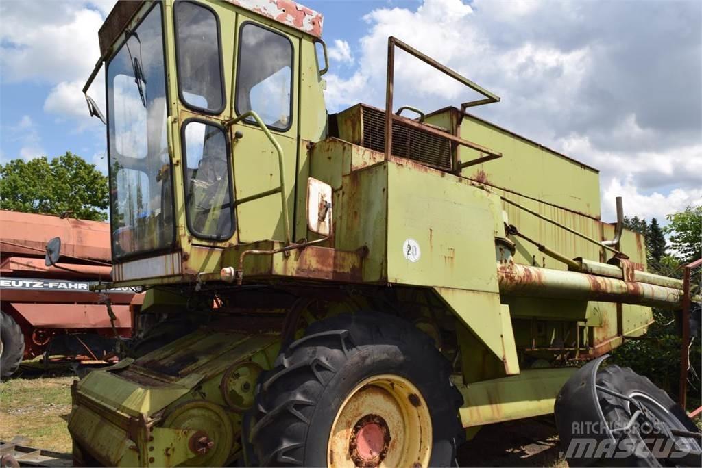 CLAAS Dominator 80 聯合收穫機