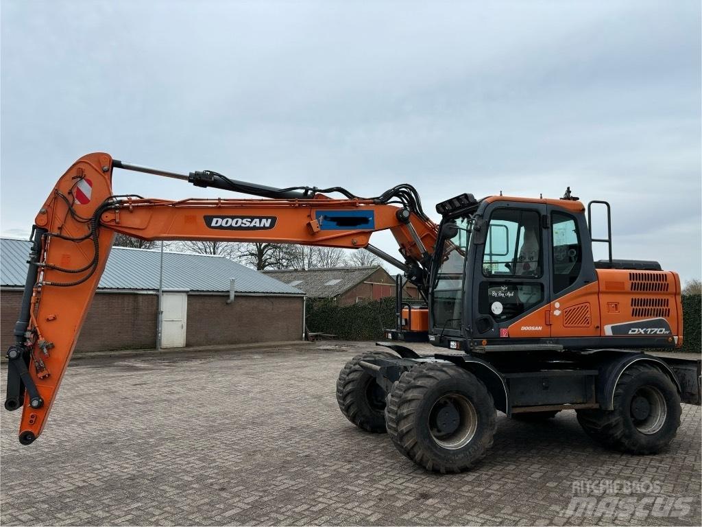 Doosan DX 170 W 旋轉式挖土機/掘鑿機/挖掘機