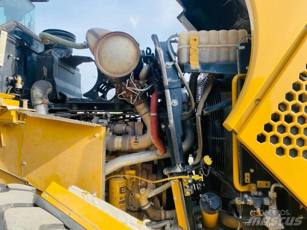 CAT 966k xe 輪胎式裝載機