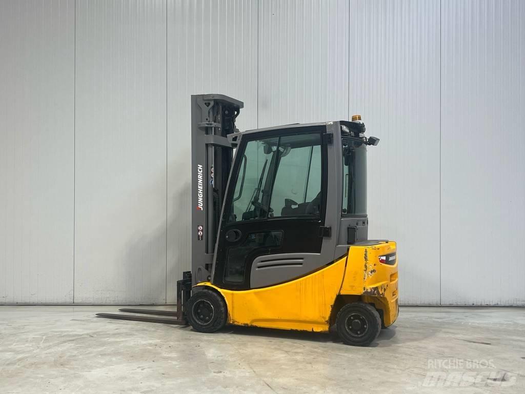 Jungheinrich EFG320 電動堆高機