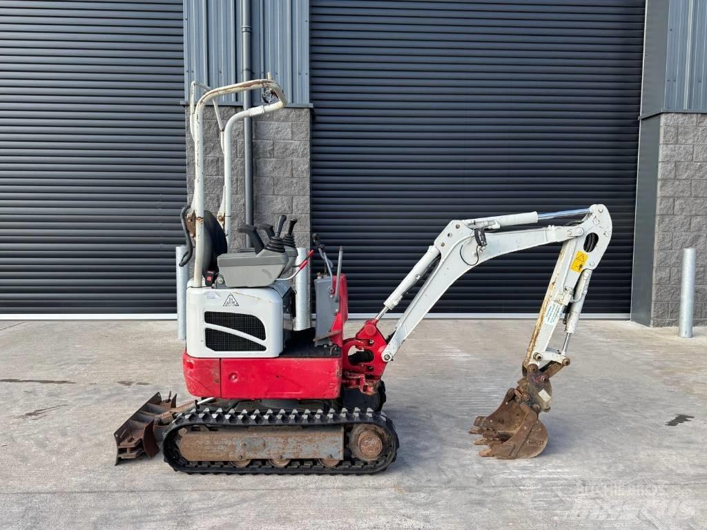 Takeuchi TB 210 R 小型挖土機/掘鑿機<7t(小型挖掘機)
