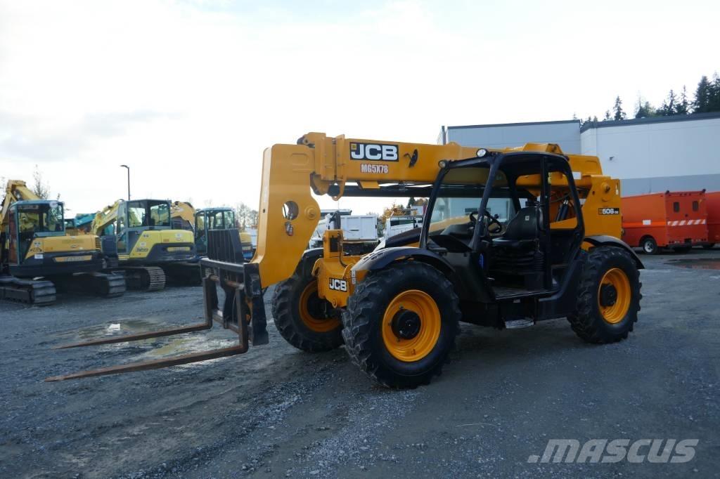 JCB 506-36 伸縮臂操作車