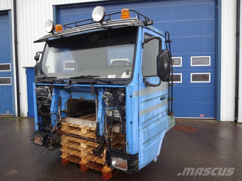 Scania Hytt CR13 駕駛室與內部