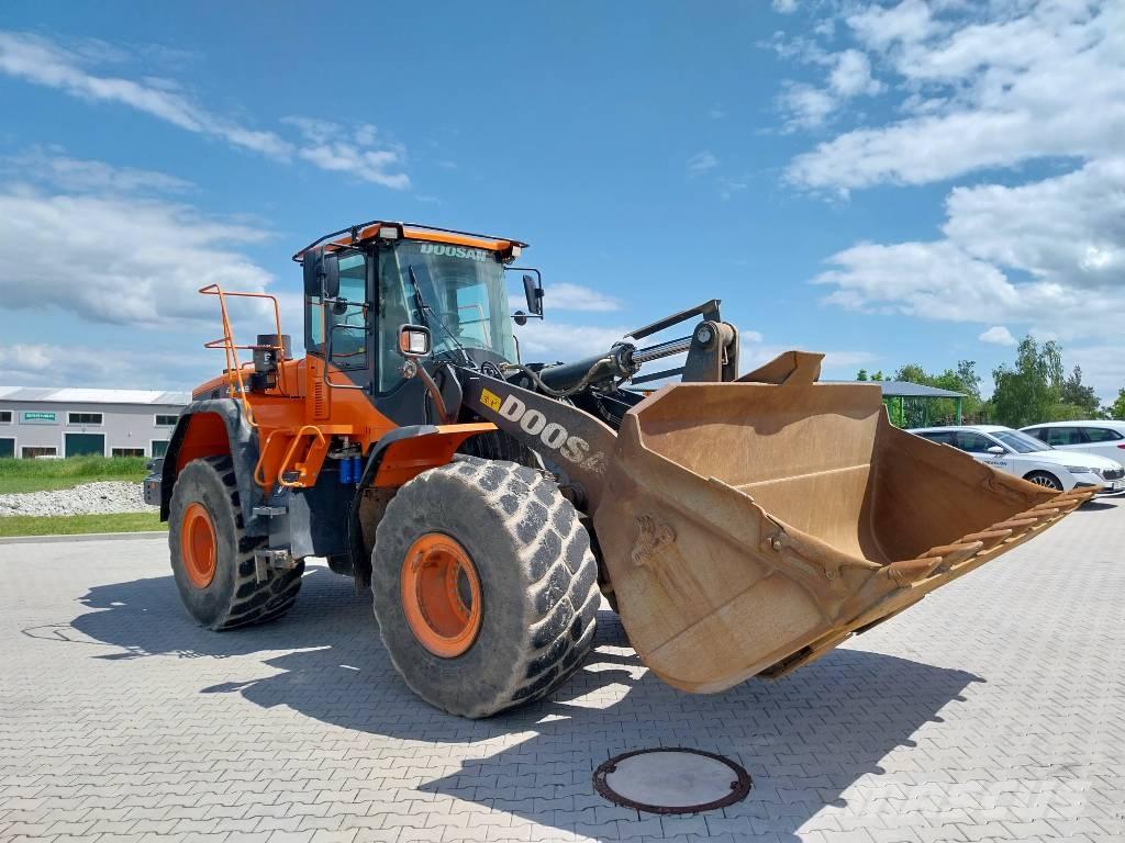 Doosan DL 420CVT-5 輪胎式裝載機