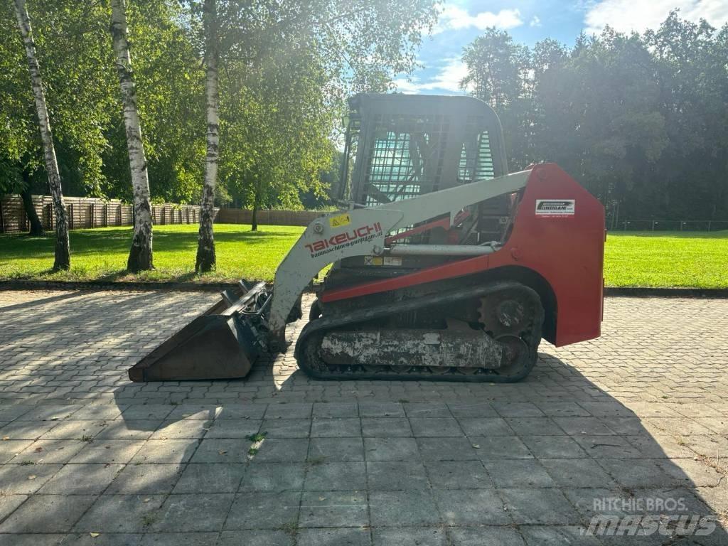 Takeuchi TL 230 滑移轉向裝載機