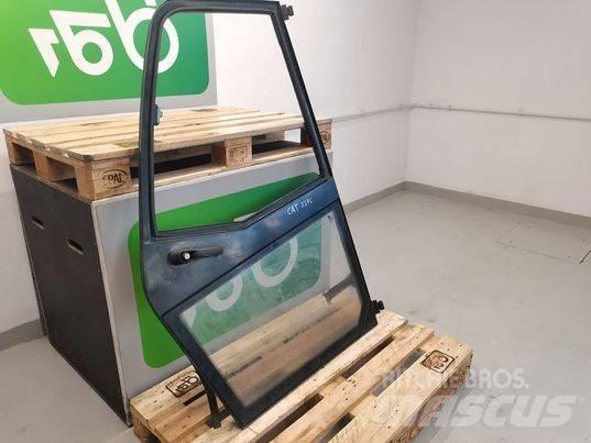 JLG 4017PS door 駕駛室與內部