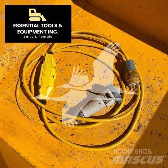 JCB HTD5E 側卸礦車
