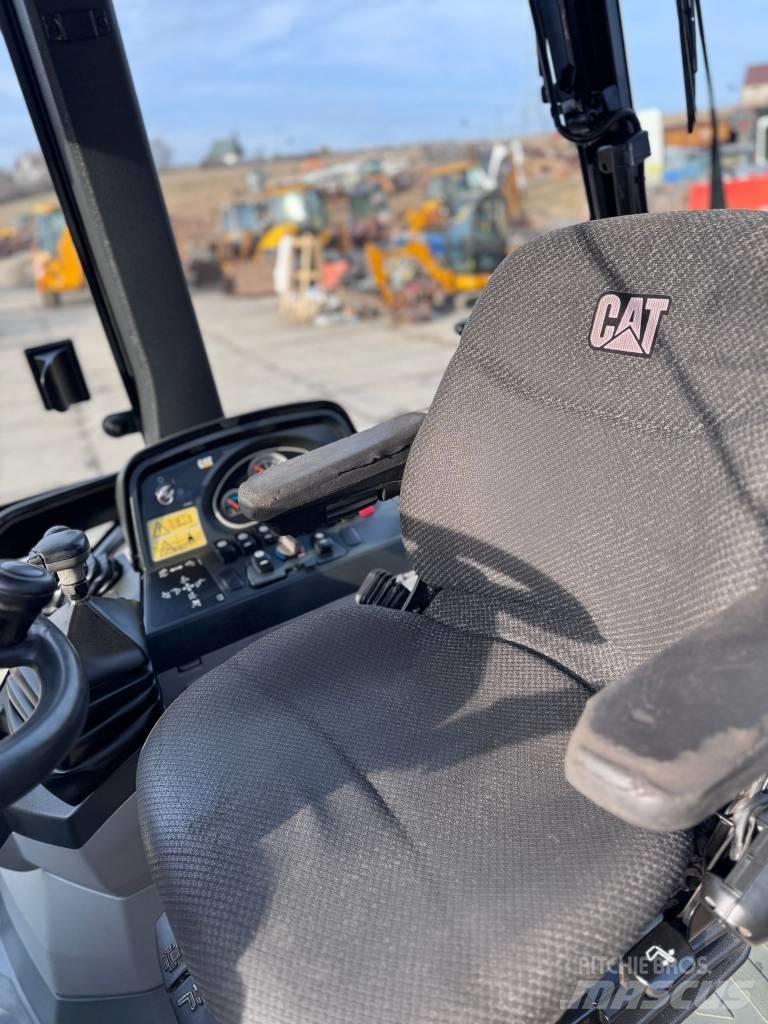 CAT 428 E 反鏟裝載機