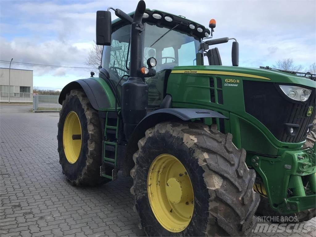 John Deere 6250R 曳引機
