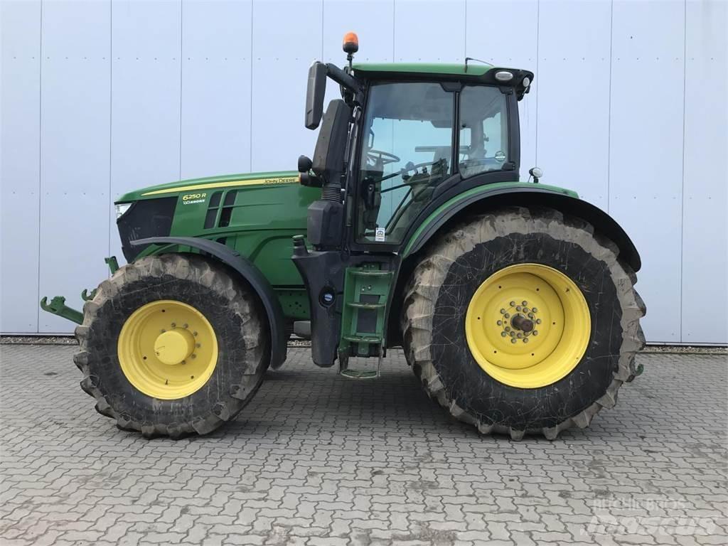 John Deere 6250R 曳引機
