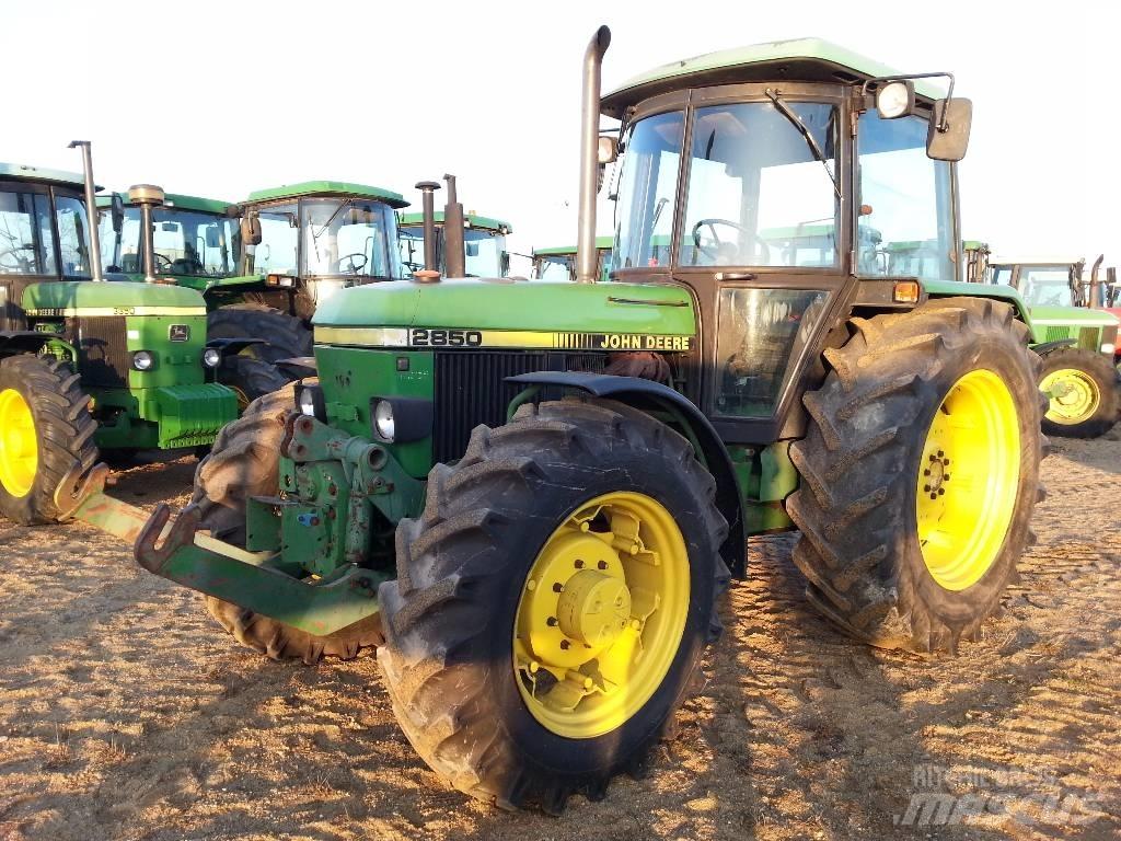 John Deere 2850 曳引機