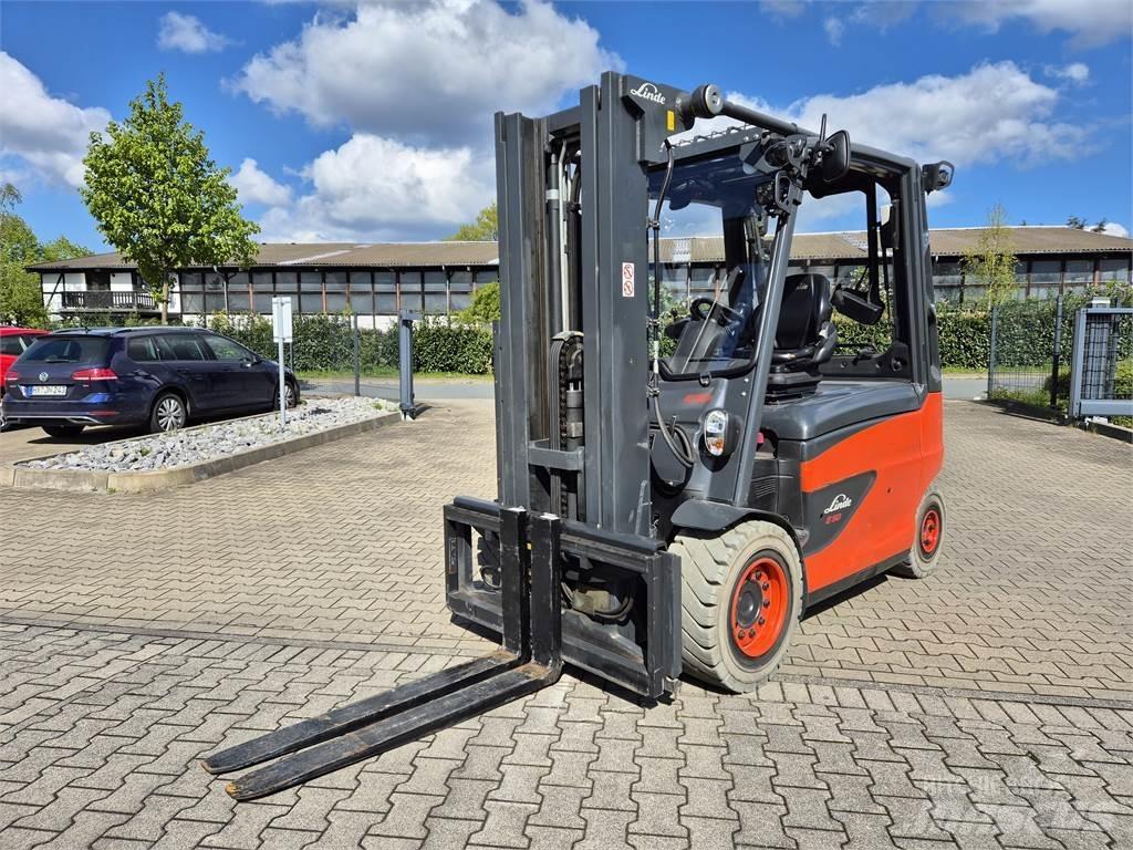 Linde E50HL-01 電動堆高機