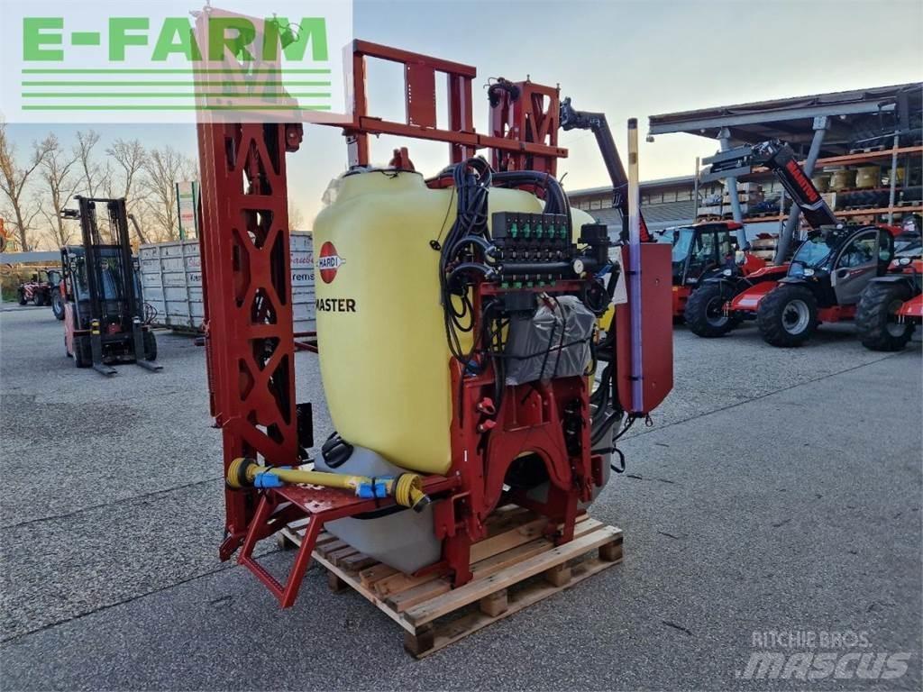 Hardi Master 牽引式噴霧機