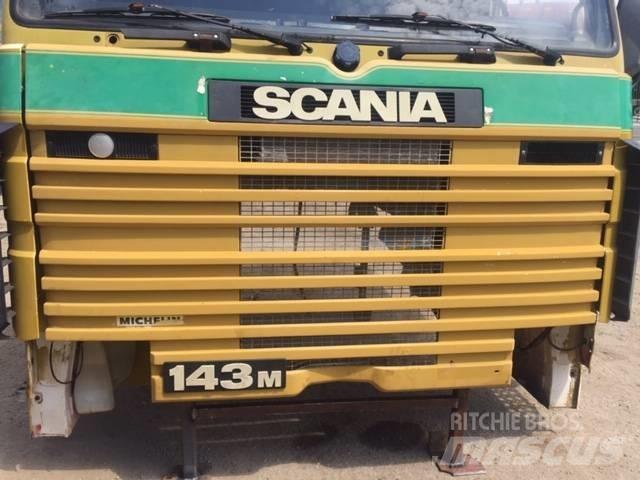 Scania 143-450 駕駛室與內部
