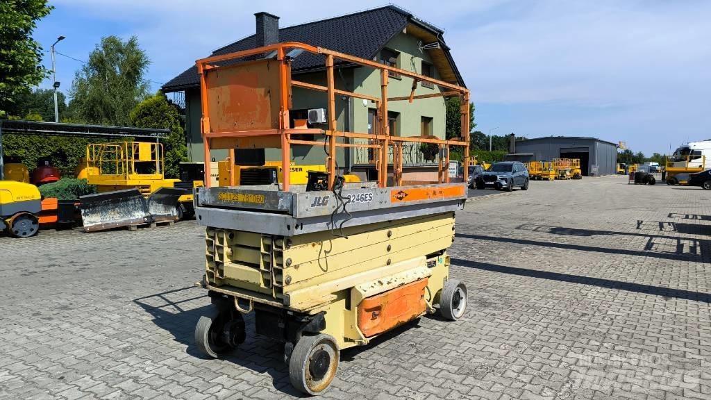 JLG 3246 ES 剪式升降機