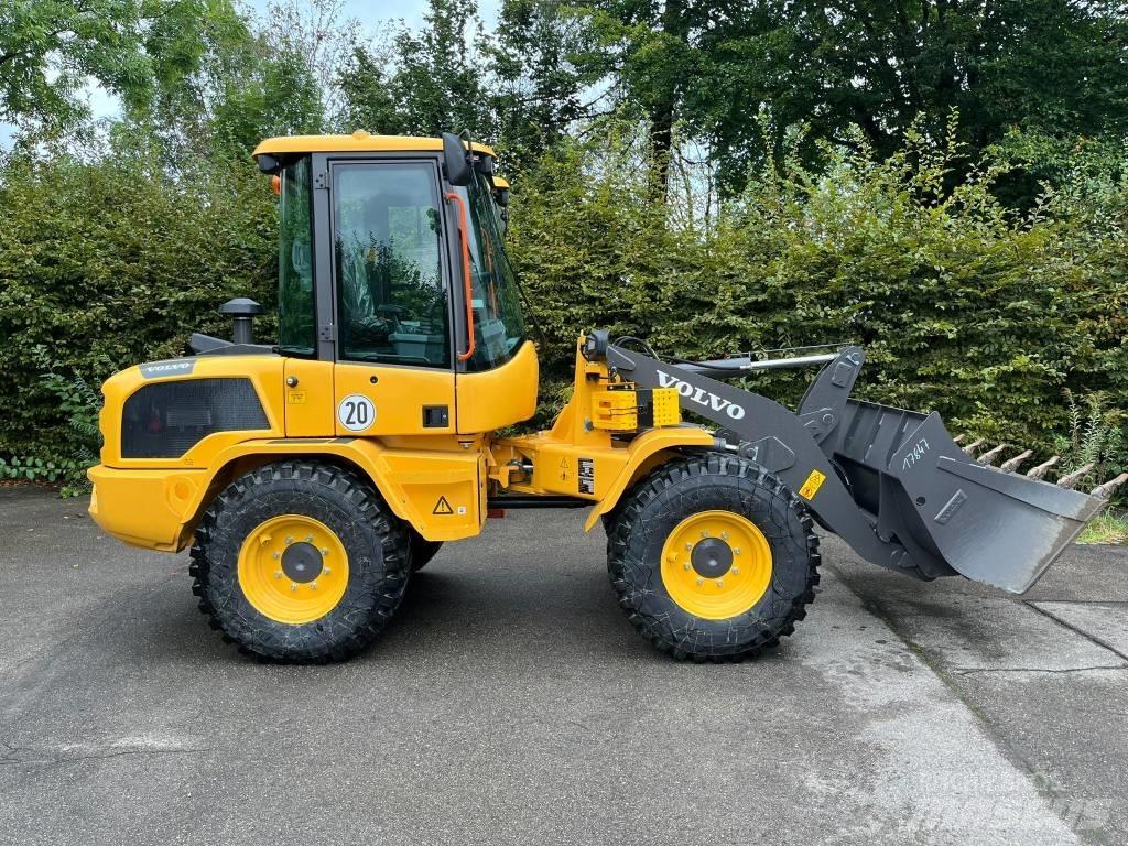 Volvo L 30 H 輪胎式裝載機