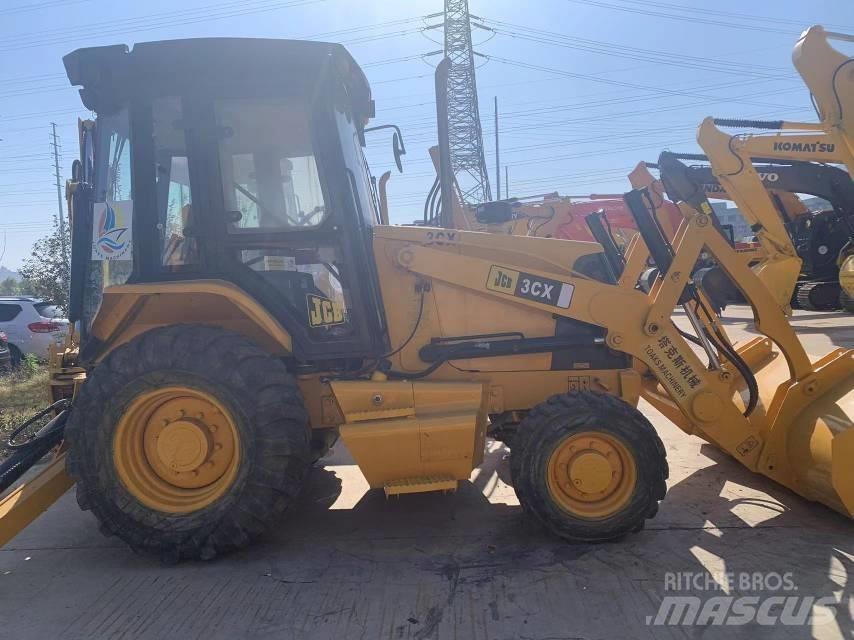 JCB 3 CX 輪胎式裝載機