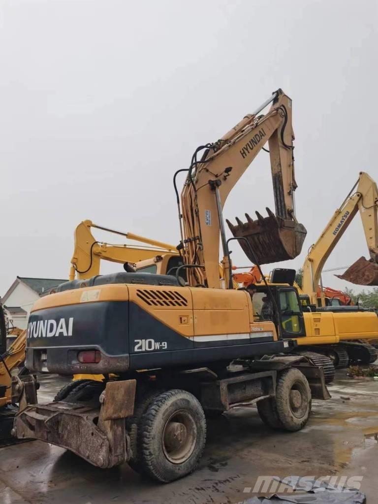 Hyundai R210W-9 旋轉式挖土機/掘鑿機/挖掘機