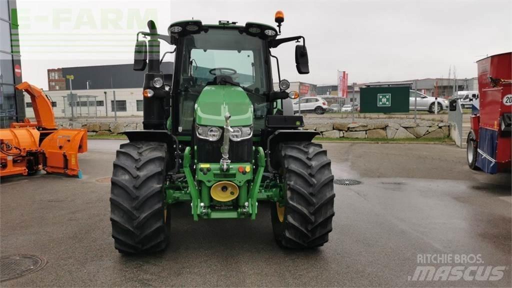 John Deere 6120M 曳引機