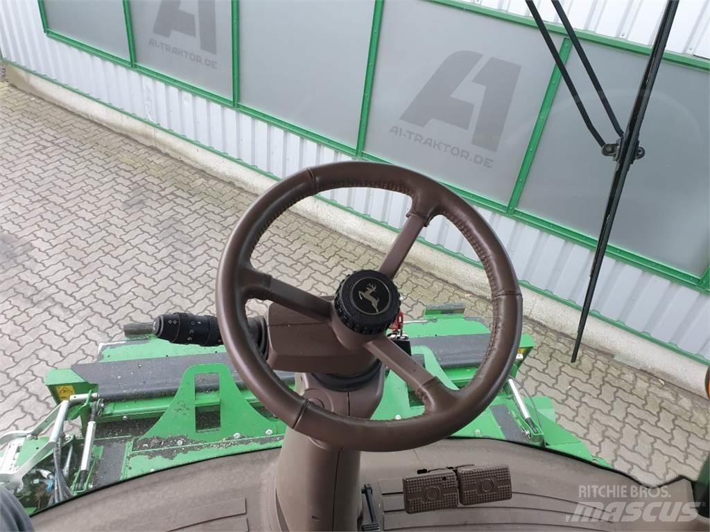 John Deere T670 聯合收穫機