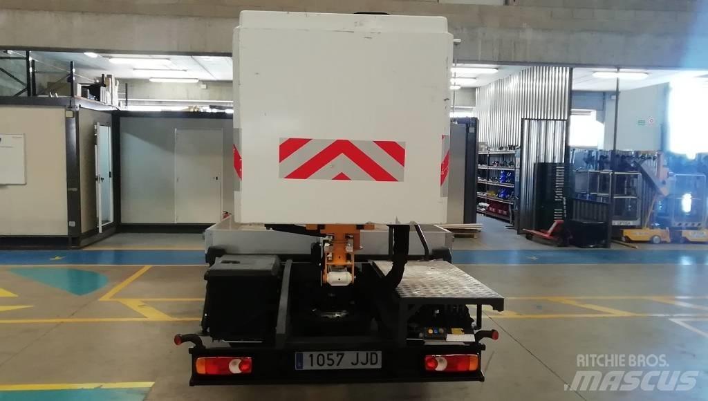 Nissan CABSTAR NT400 卡車裝載高空作業車