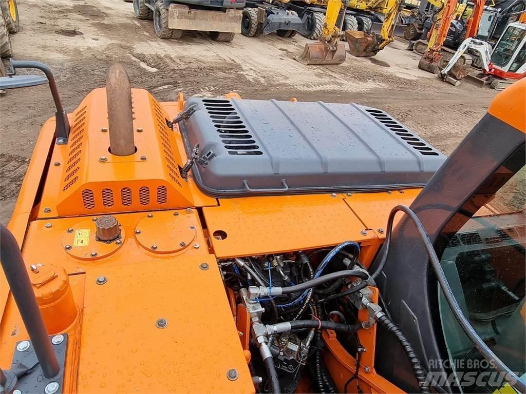 Doosan DX 140 LC-3 履帶式 挖土機/掘鑿機/挖掘機