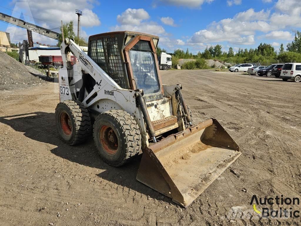 Bobcat 873 滑移轉向裝載機