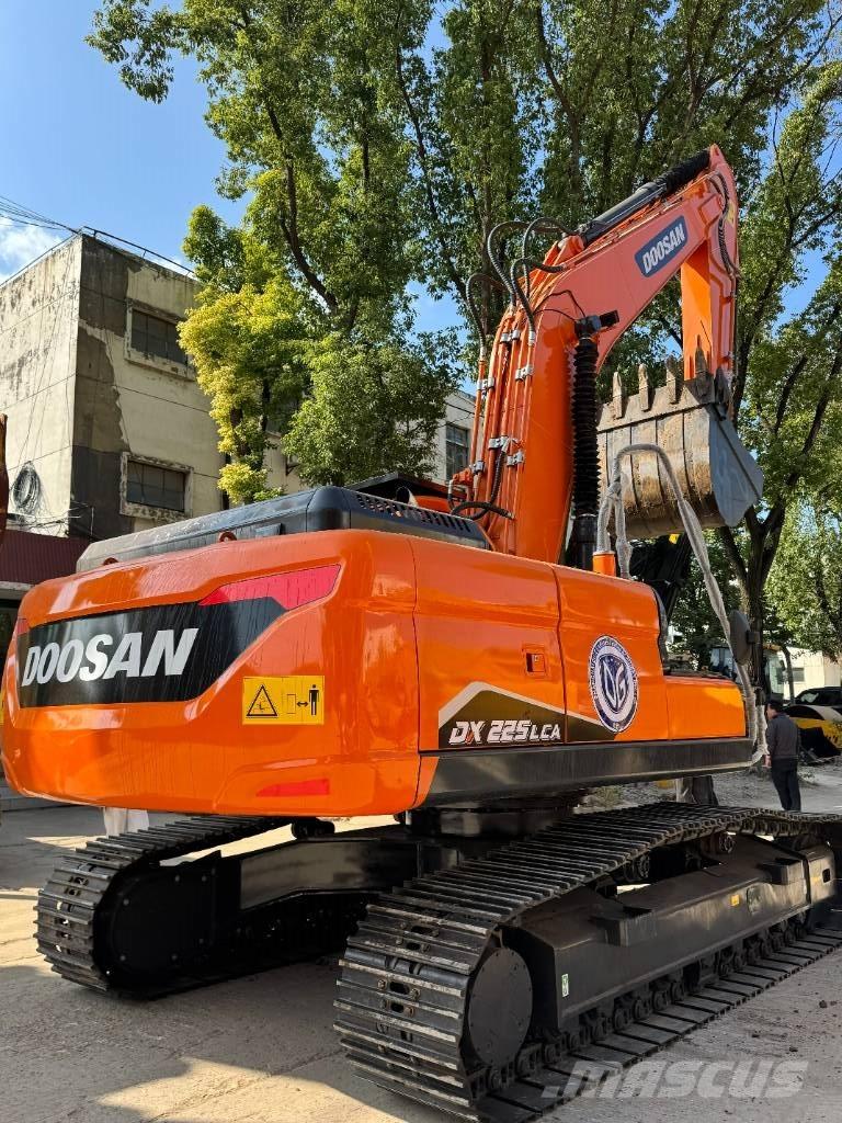 Doosan DX 225 履帶式 挖土機/掘鑿機/挖掘機