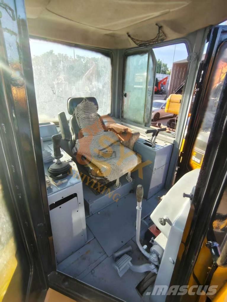 CAT D6G 履帶推土機