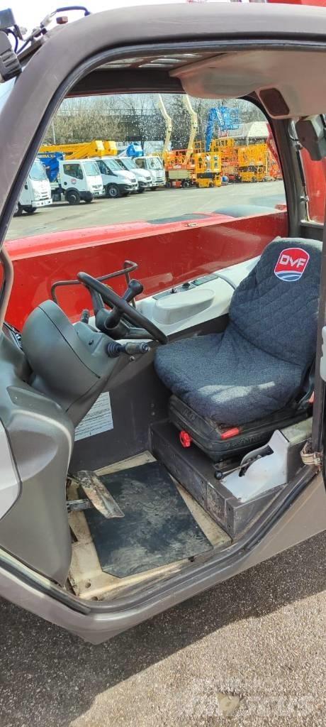Manitou 628 伸縮臂操作車
