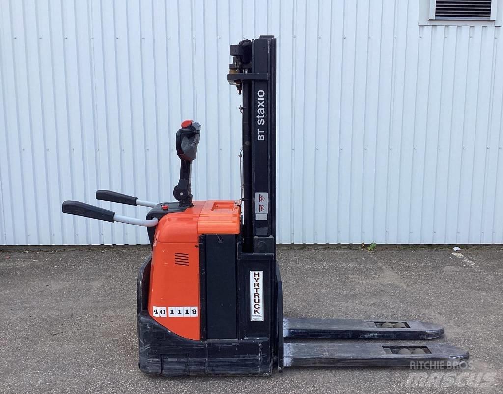 BT SPE 125 自走式堆積機