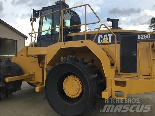 CAT 826G 廢棄物壓實機