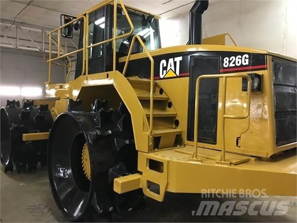 CAT 826G 廢棄物壓實機