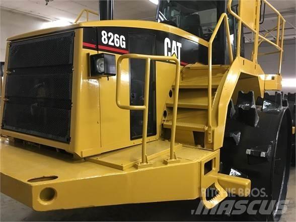 CAT 826G 廢棄物壓實機